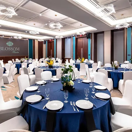 Blossom Hotel Houston, Curio Collection By Hilton-3