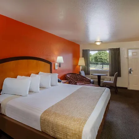 Travelodge By Wyndham Houston Hobby Airport-3