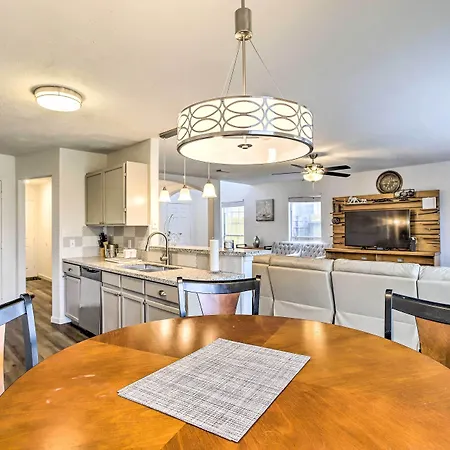Spacious Houston Getaway < 18 Mi To Downtown!-2