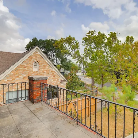 'Historic East End Home' By University Of Houston!-2