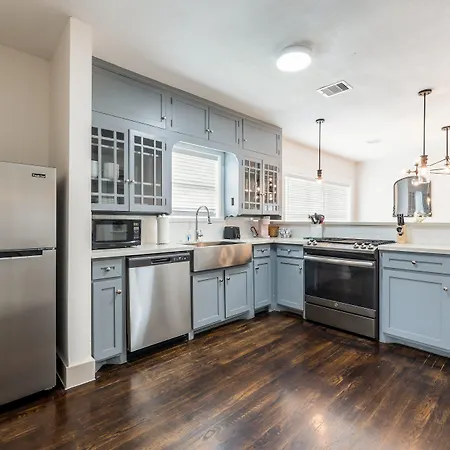 'Historic East End Home' By University Of Houston!-3