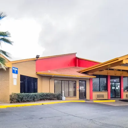 Travelodge By Wyndham Houston Hobby Airport-2