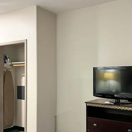 Studio 6 Suites Houston, Tx - Spring-2