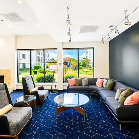 Courtyard By Marriott Houston Hobby Airport-3