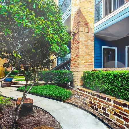 The Reside Fully Furnished Condos - Medical Stays Welcome-3