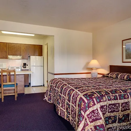 Amerihome Inn & Suites Houston Airport North-2