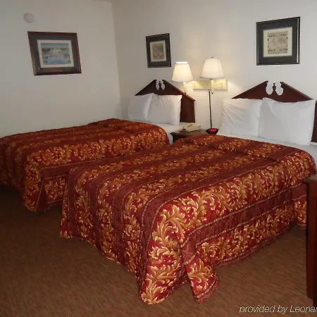 Econo Lodge At Nasa-3