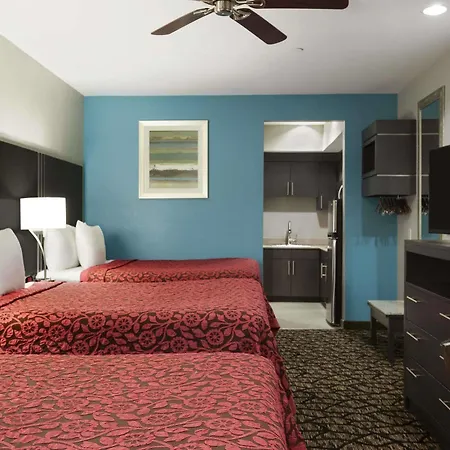 Days Inn & Suites By Wyndham Houston North-Spring-3