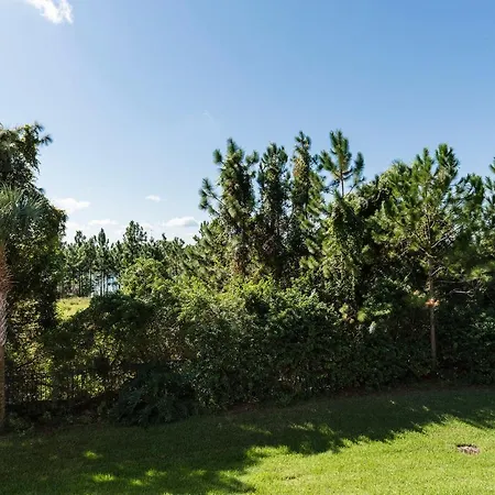 Modern Apartment With Balcony At Vista Cay Apt 208-2