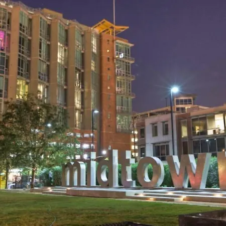 Midtown Luxury/Main Street Wonder-3