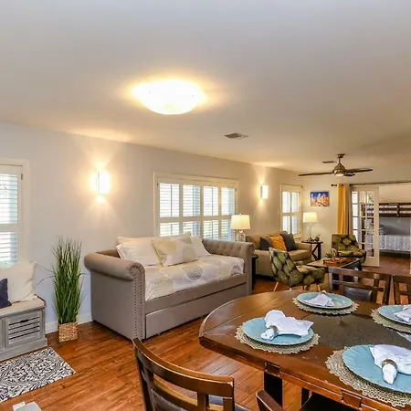The Texas Bluebonnet - Metro Houston Luxury Home-2