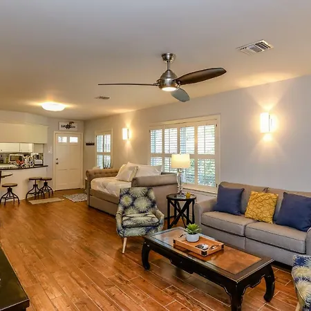 The Texas Bluebonnet - Metro Houston Luxury Home-2