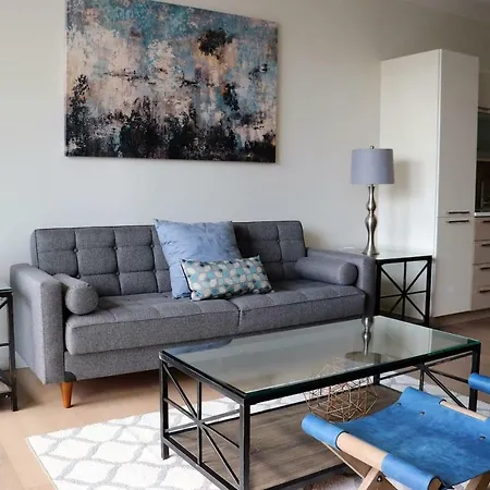 River Oaks Luxury Apartment-2