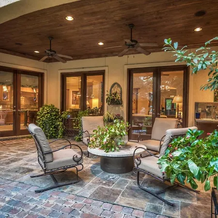 Grand Luxury Tuscan Villa-2