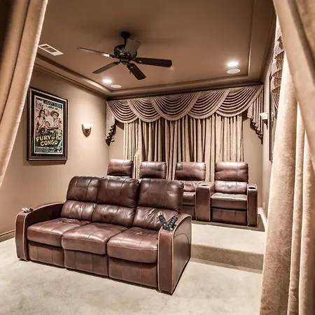 Grand Luxury Tuscan Villa-2
