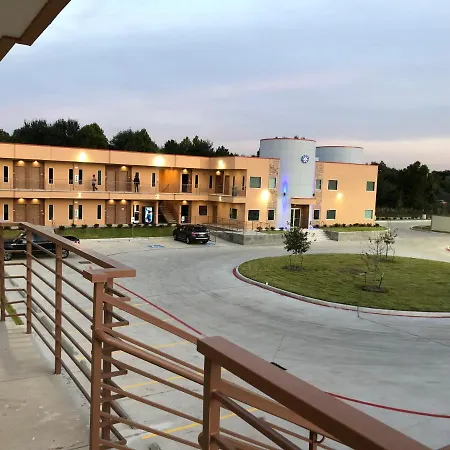 Crystal Inn - West Mount Houston Road-2