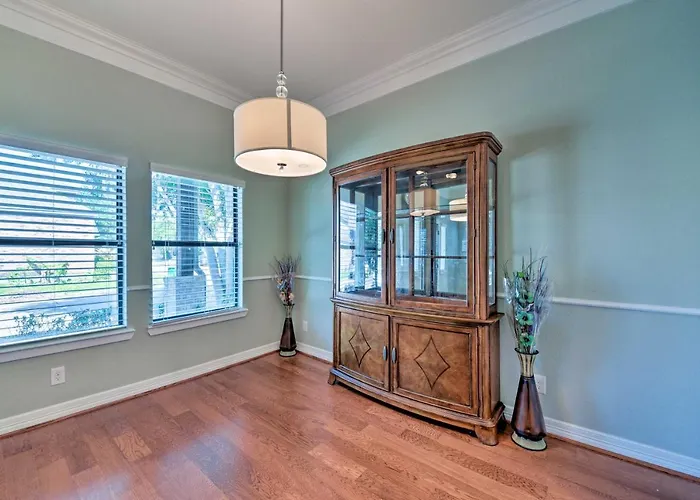 Spacious Houston Home About 16 Mi To Nrg Stadium!