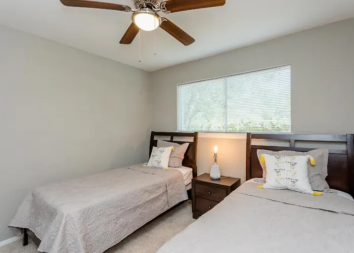The Red Door Sunflower - Updated Home In Houston admite animales