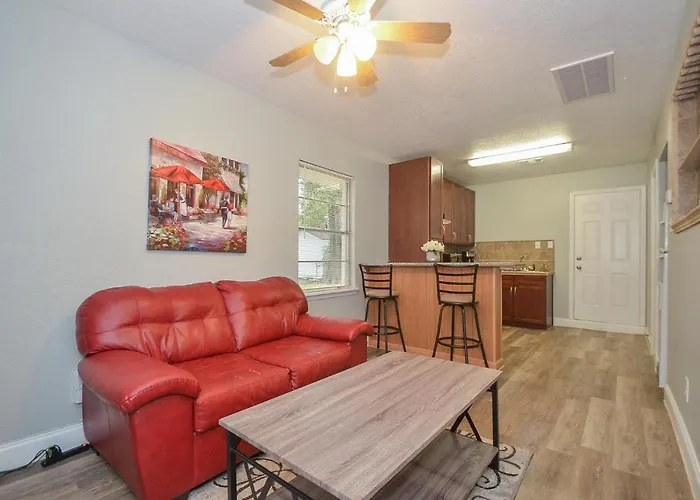 Attractive Suite By Memorial City Mall, W Houston acceptant les animaux
