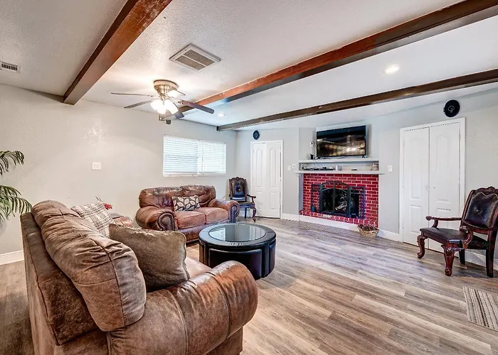 Authentic Home By Memorial City Mall, W Houston
