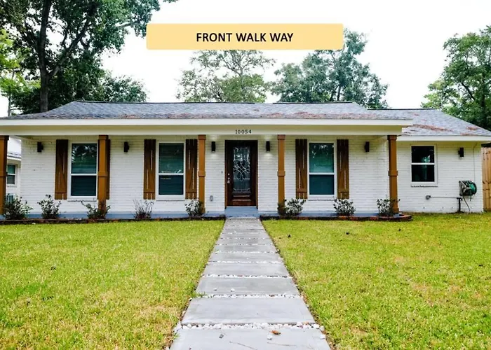 Downtown - 14 Miles - Cedardale