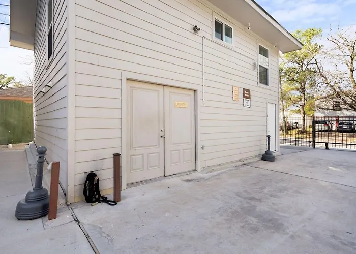 East Downtown Micro-Luxe Container Living Pod #9