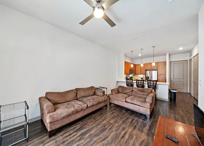 Renu Downtown Houston - Relax,Revive,Renew Apartment