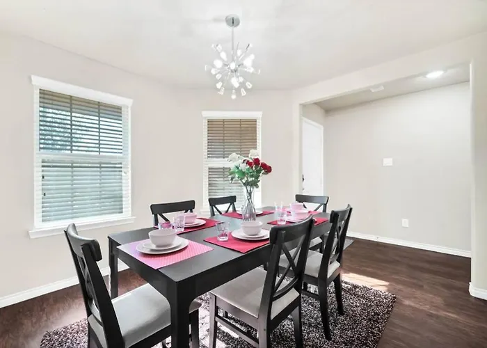Luxury And Cozy Place Near Pearland And Downtown