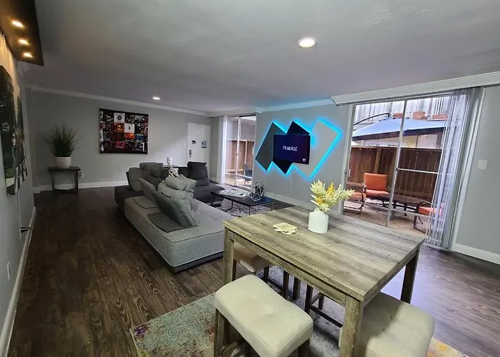 Affordable Galleria Hideaway