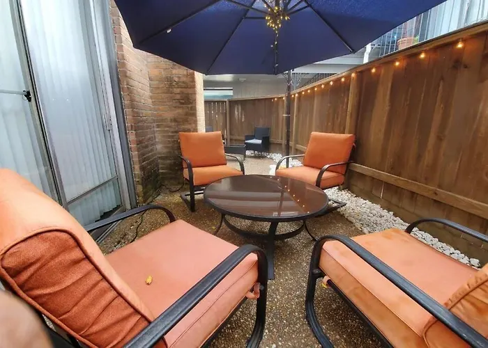 Affordable Galleria Hideaway
