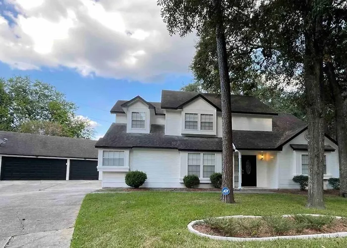 Privates Gorgeous Home W/Huge Backyard 15 Minutes From Iah Houston