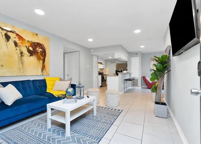 Highly Rated 2 Bedroom Condo With Private Patio & Reserved Parking