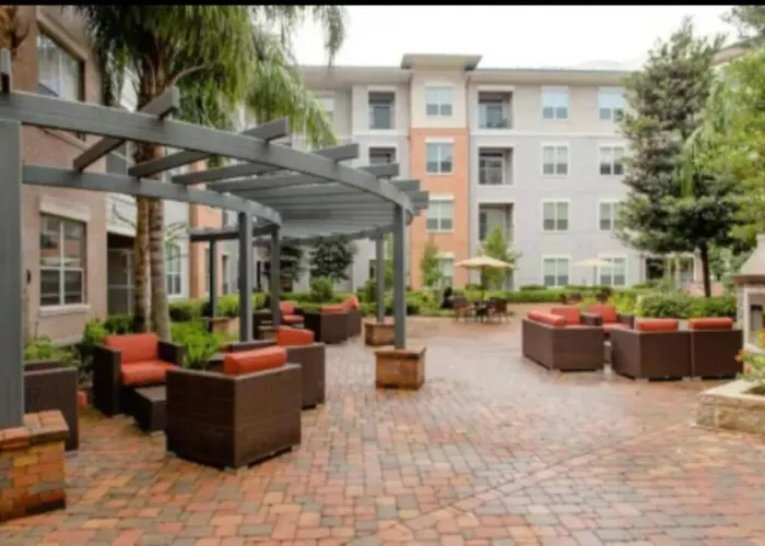 Inviting 2Br - Gym, Pool, Biz Center & Free Parking! Walk 2 Nrg Stadium! Near Med Ctr, Galleria, & Rice Village Houston
