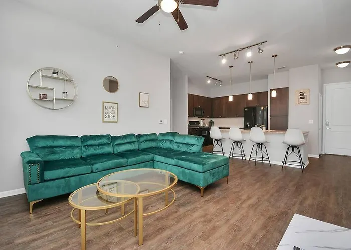 Thee Green Experience W Pool & Workout Room