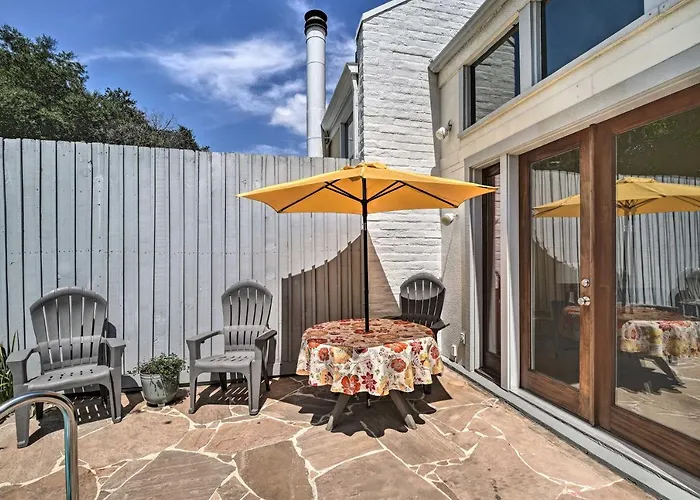 Charming Montrose Townhome With Private Pool!