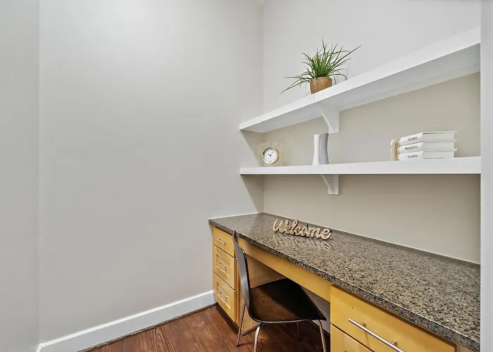 Corporate Rental Unit City Centre, Energy Corridor Houston
