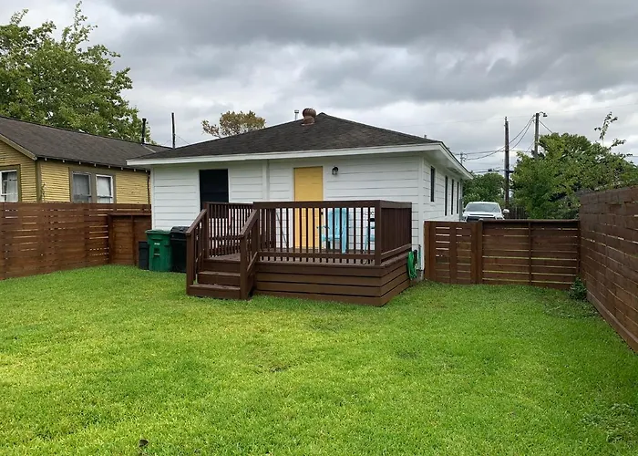 Cozy Independence Heights Bungalow