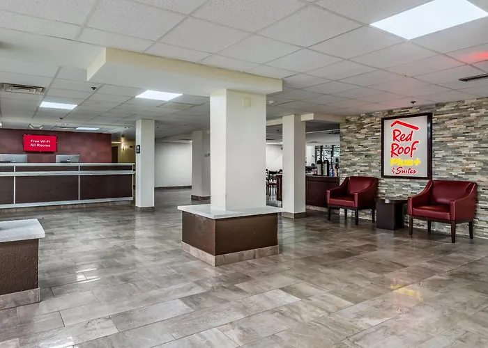 Red Roof Inn Plus & Suites Houston - Iah Airport Sw
