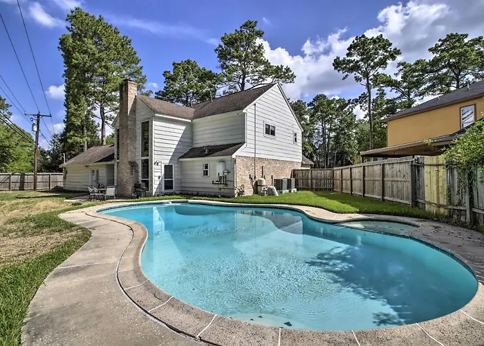Houston Retreat With Game Room And Private Pool! admite animales