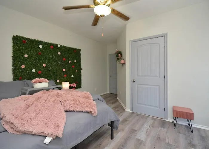 Supervalue Suite #8 @ East End Revitalized