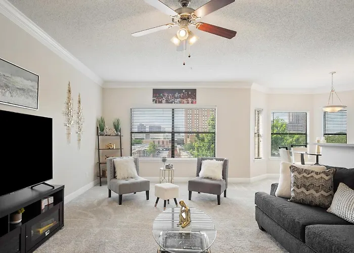 Galleria Oversized 1 Bed/ 1 Bath