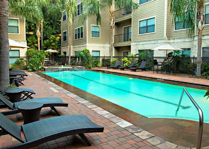Galleria Oversized 1 Bed/ 1 Bath