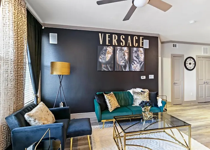 Versace Midtown Lux 2 Bedroom 2 Ba Free Parking N Wi-Fi Houston