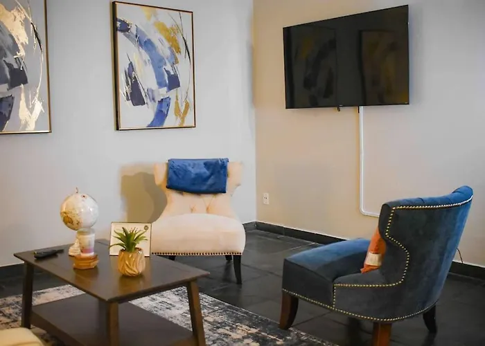 Lovely 1 Bedroom 2Bed. Montrose/Houston Getaway