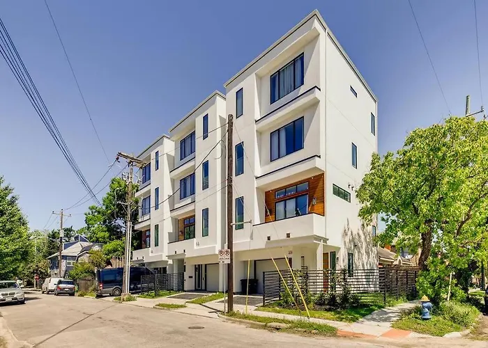 4 Story Home Mins To Downtown Houston With City Views