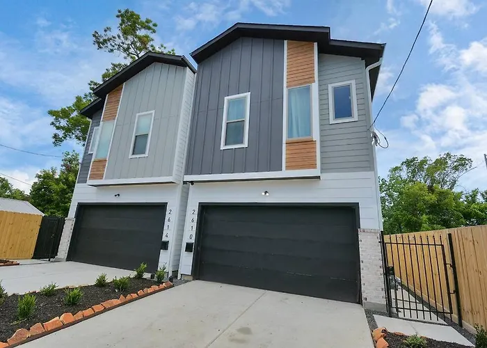 Huisdiervriedelijke Blissful Getaway Home With Hot Tub & Backyard Near Downtown Houston