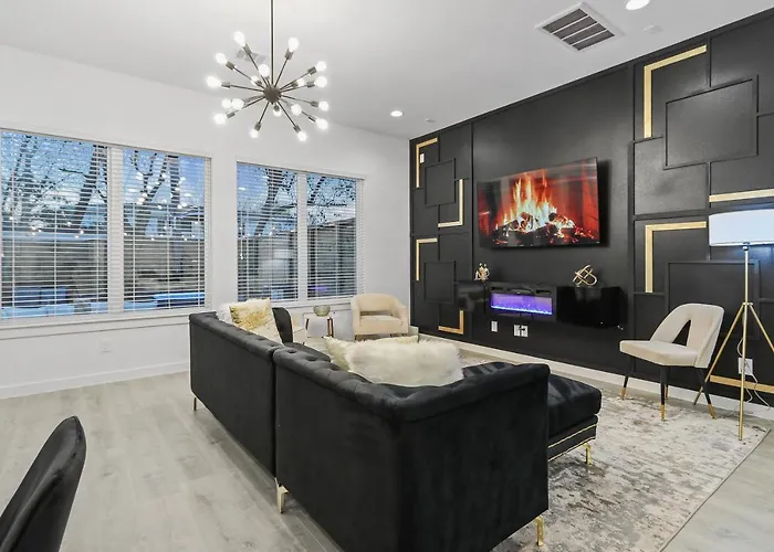 Haustierfreundliches Hot Tub Hotspot - Backyard, Movie Room - Nrg Houston