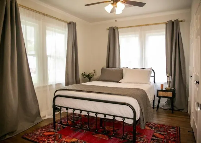Bungalow Bella - All Suites Near Main Attractions Houston