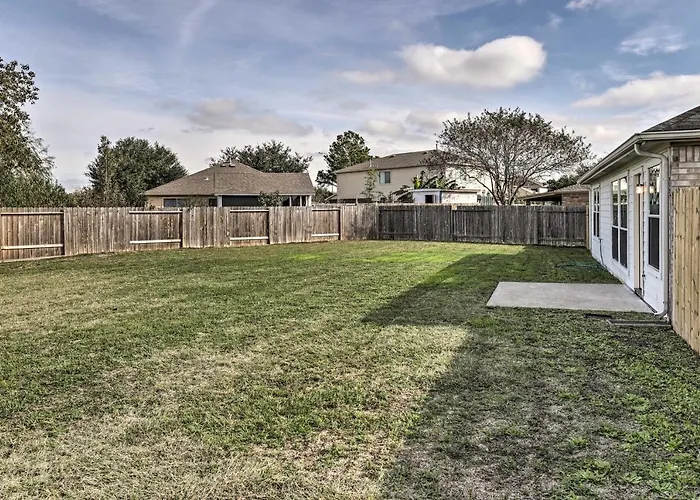 Spacious Houston Home About 22 Mi To Downtown!