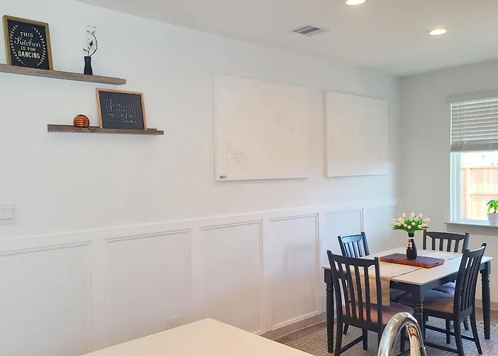 Shared Modern Smart Home Near Nrg Stadium And Medical Centers Houston acceptant les animaux